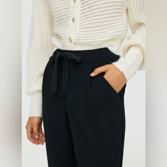 Aritzia Wilfred Allant Pant black crepe cropped lightweight trousers size 4 - Picture 4 of 16